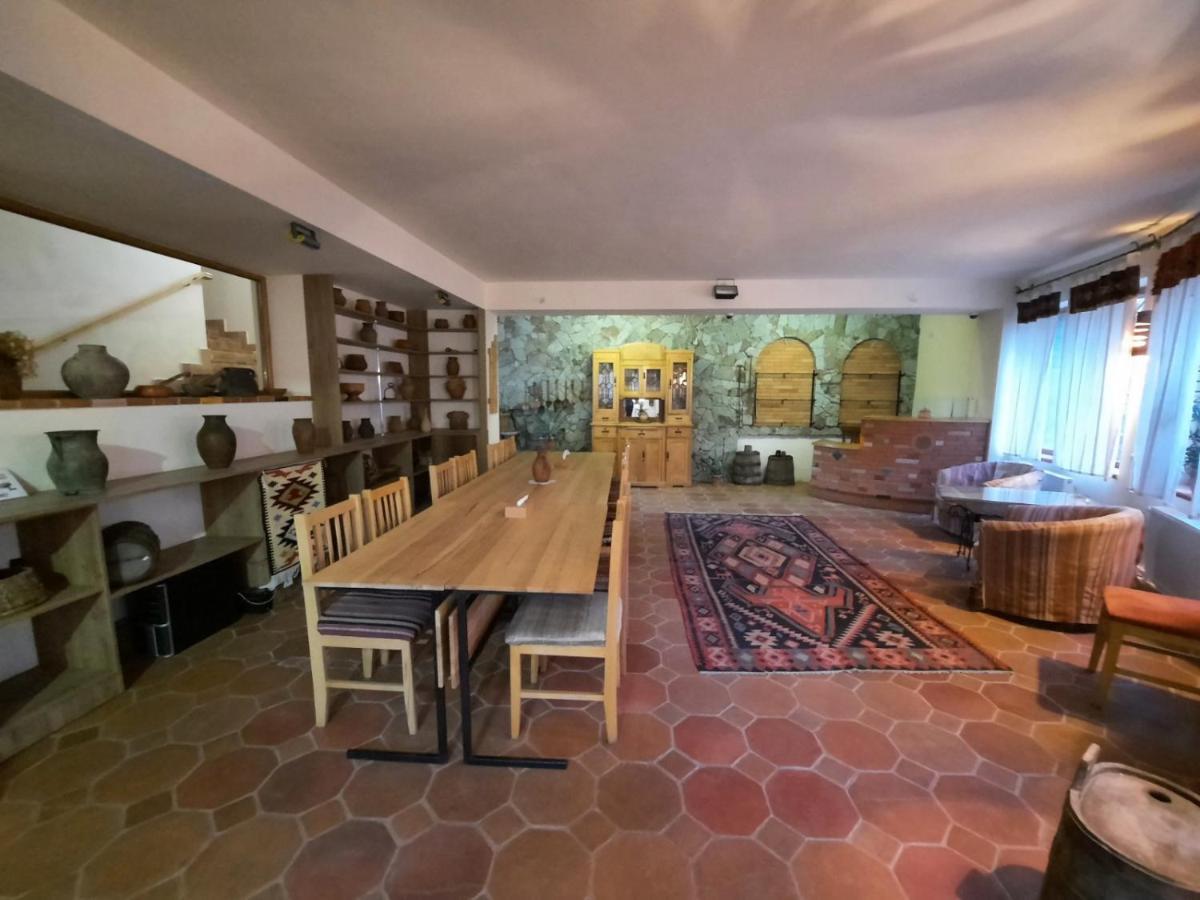 Hotel Mirhav Goris Exterior foto